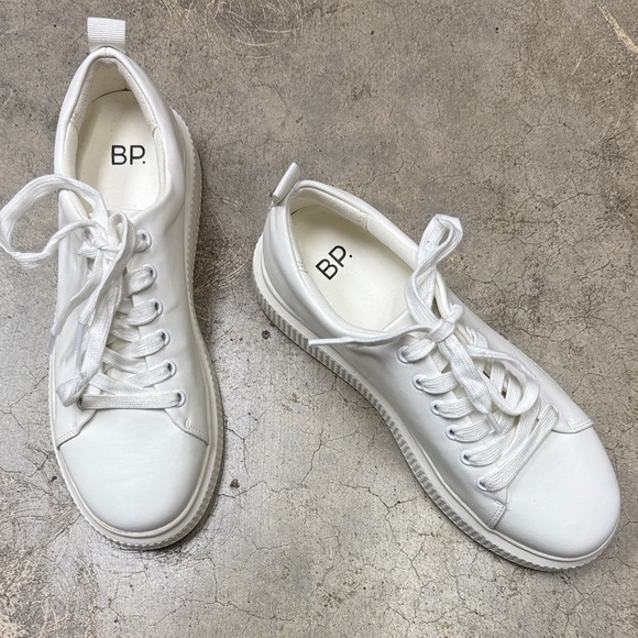 BP Classic White Lace-Up Sneakers - Picture 4 of 11